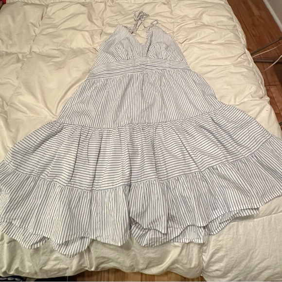 White and blue summer dress - Picture 2 of 3